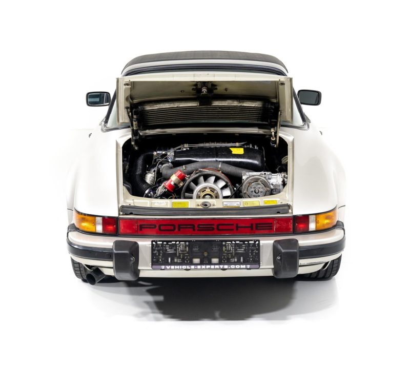 Porsche 911 SC Targa 6