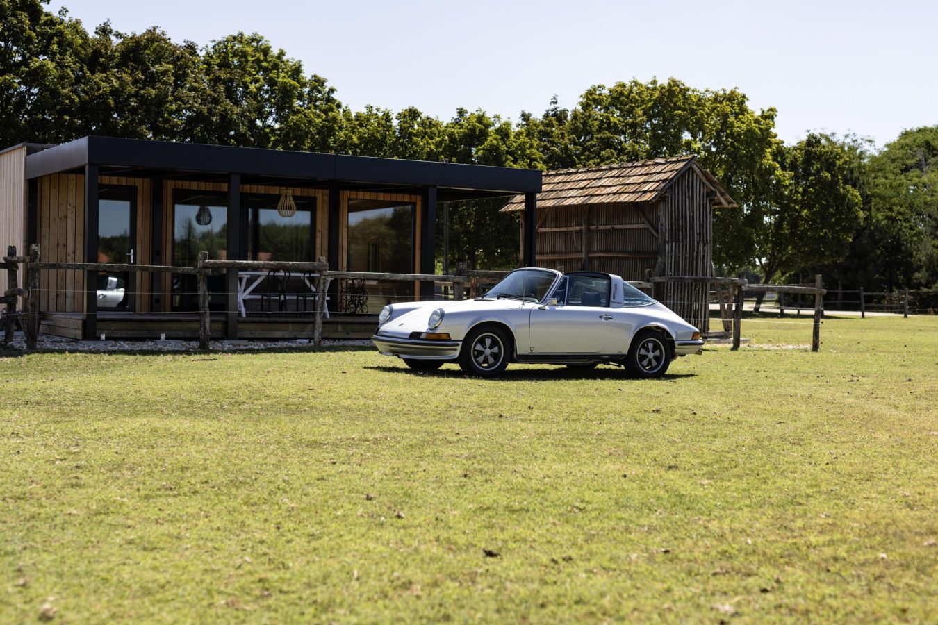 Porsche 911S Targa 16