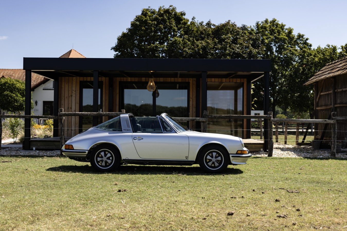 Porsche 911S Targa 28