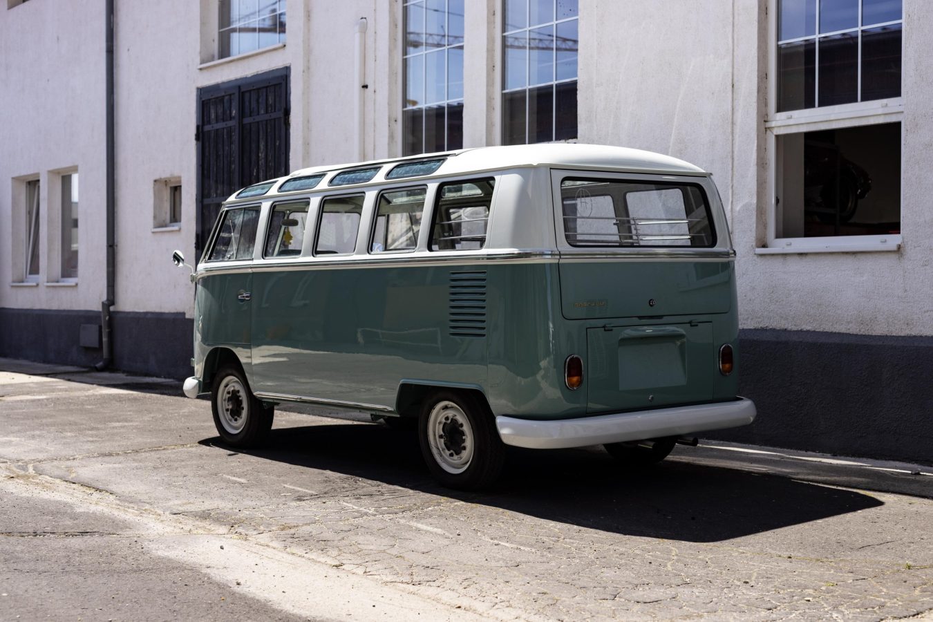 Volkswagen T1 Samba 11