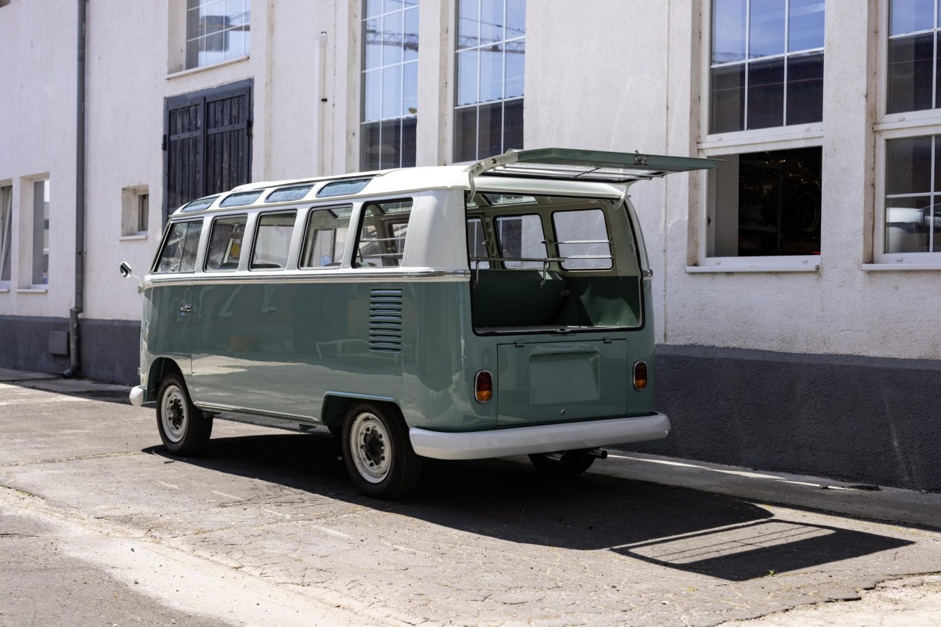 Volkswagen T1 Samba 16